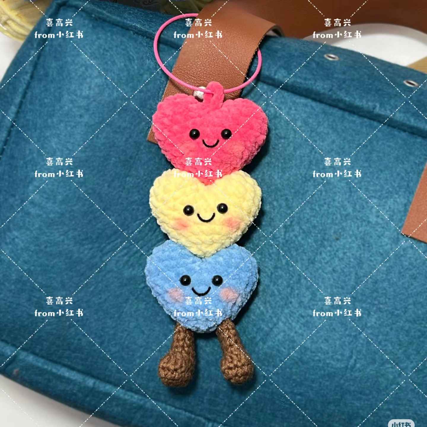 Chart móc móc khóa 3 trái tim cười - Free crochet hearts keychain pattern