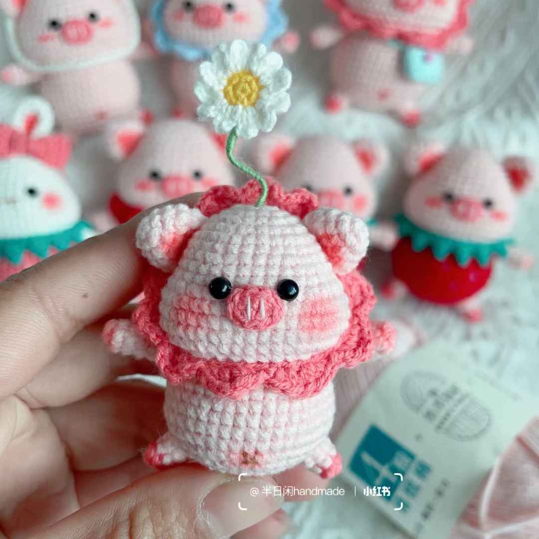 Chú Heo Con thanh lịch - Elegant little pig