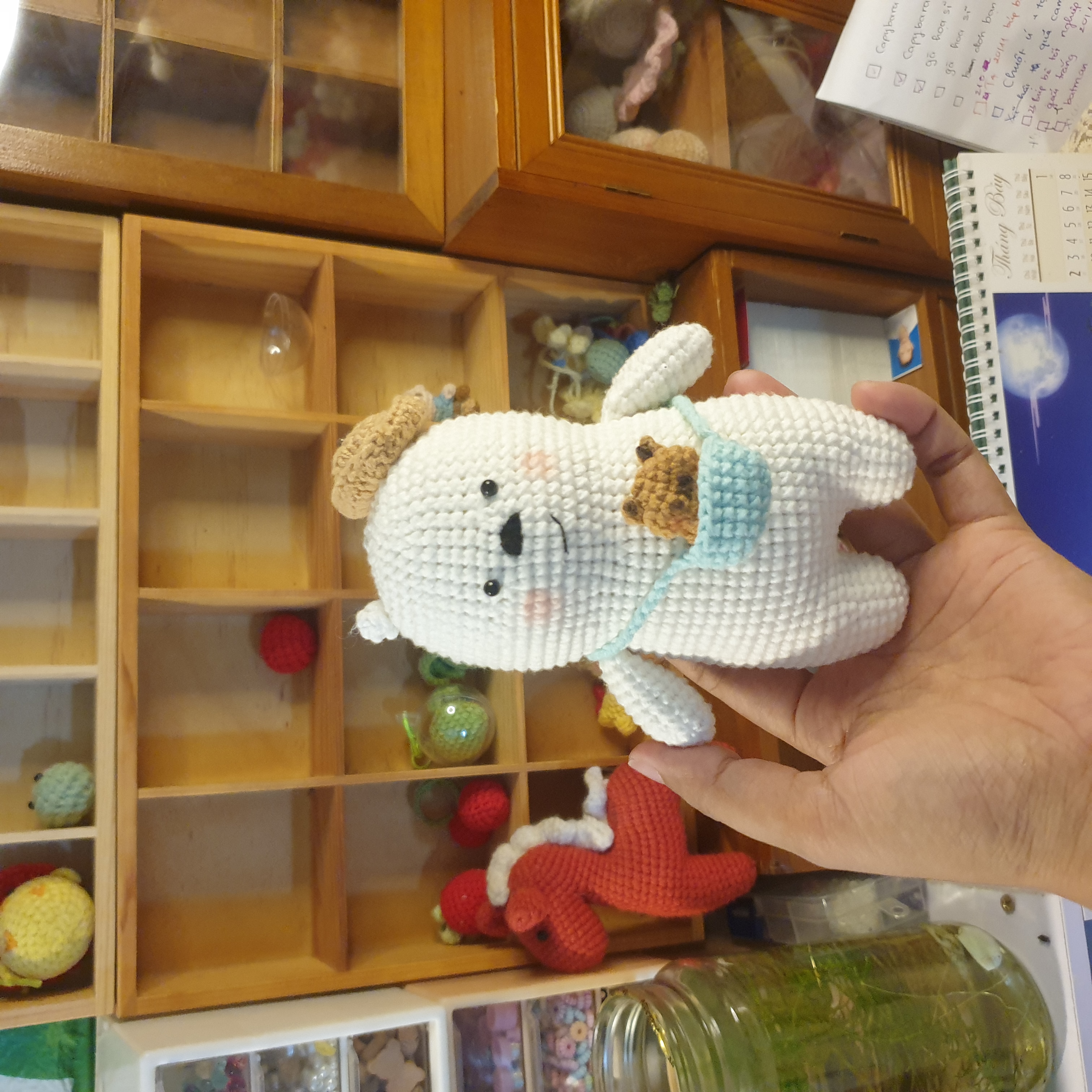Móc khóa gấu trắng len handmade, Gấu trắng bằng len để bàn